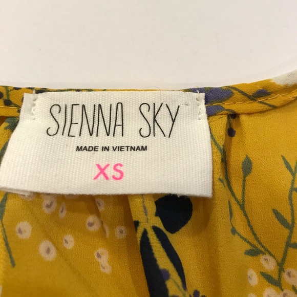 🐝 Sienna Sky Yellow Side Tie Blouse - XS 🐝 - Picture 7 of 8